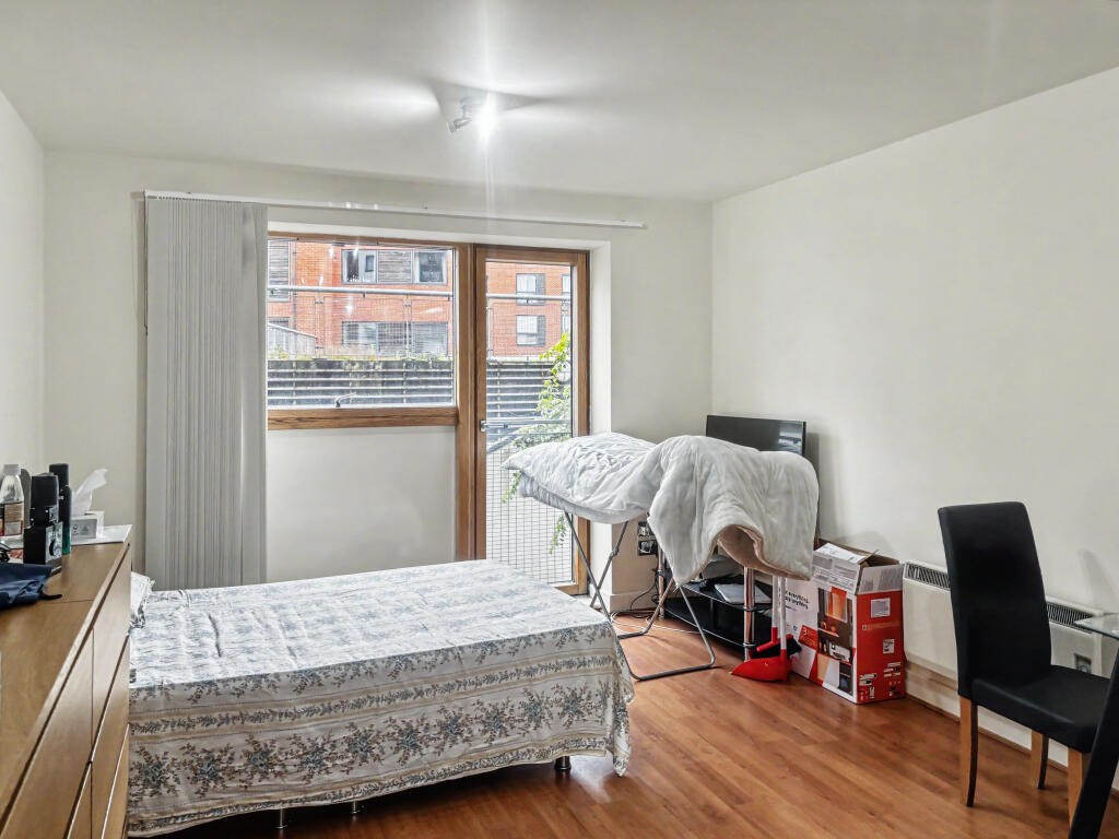 Apartment in Birmingham, West Midlands - View 4