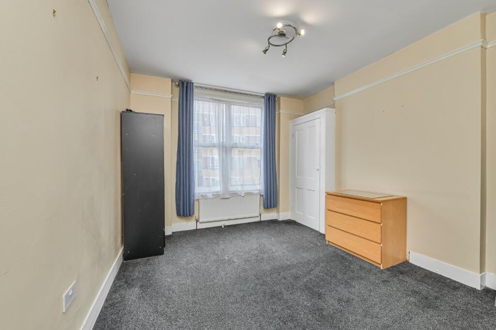 House in London - View 5