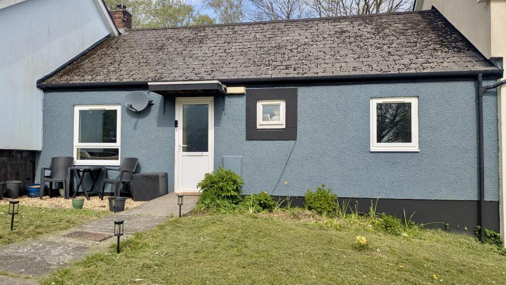 Main image of property: Caesarn, Cwrtnewydd, Llanybydder