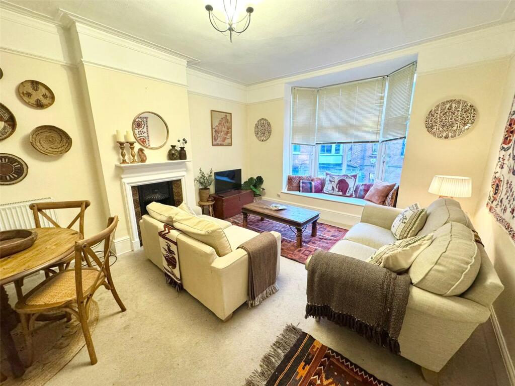 Main image of property: Reading Road, Henley-on-Thames, Oxfordshire, RG9