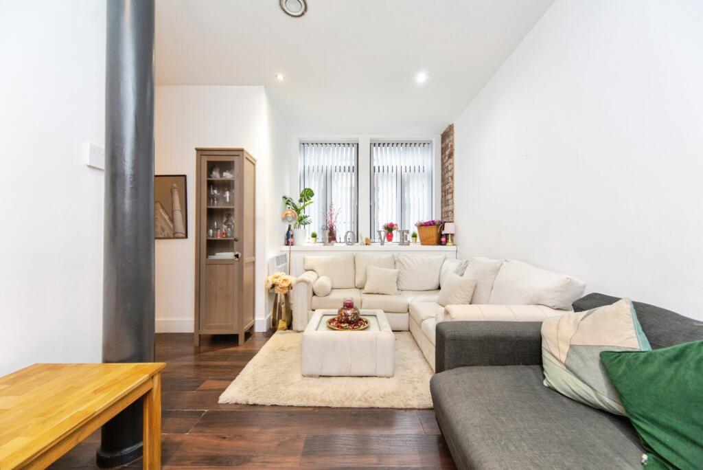 Apartment in Liverpool, City Centre, Cavern Quarter - View 2