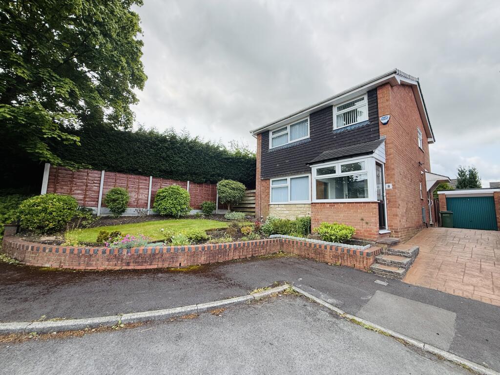 3-bed detached on Wheelwright Close, Marple, £425,000