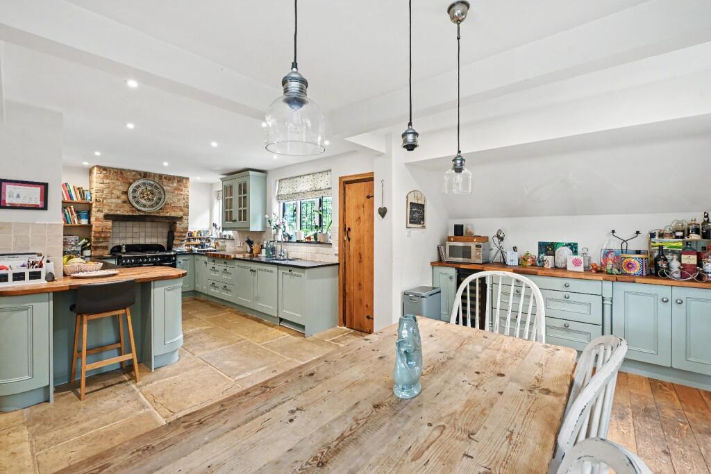 House in Wendover, Buckinghamshire - More