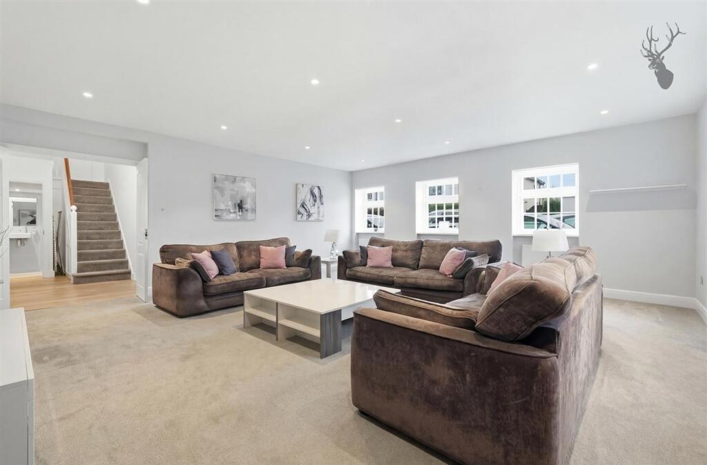 Roding Lane, Buckhurst Hill, IG9 photo 4