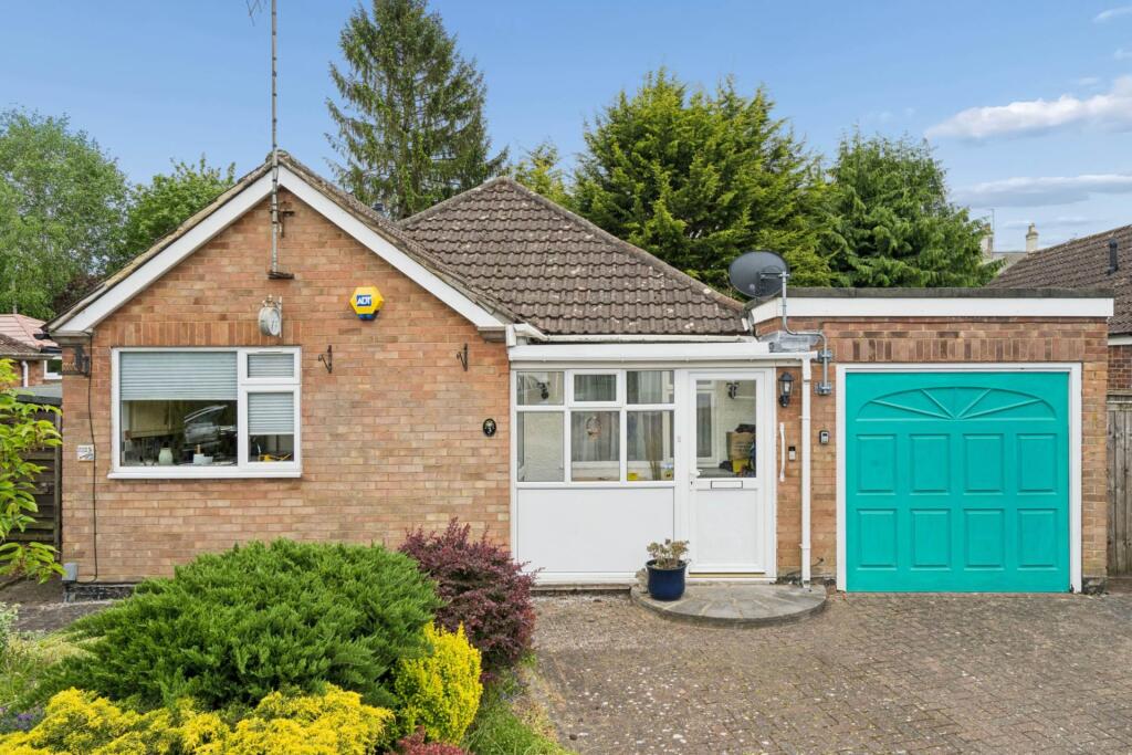 Main image of property: Cobbetts Ride, Tring