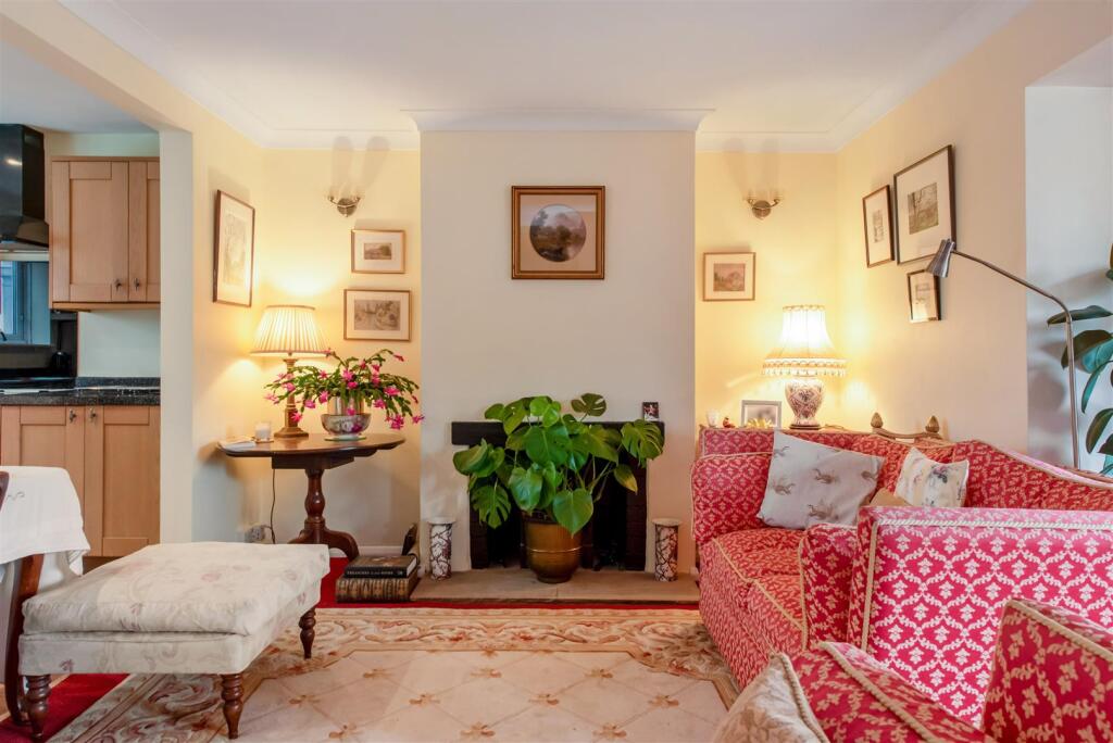 Hook Lane, Aldingbourne photo 3