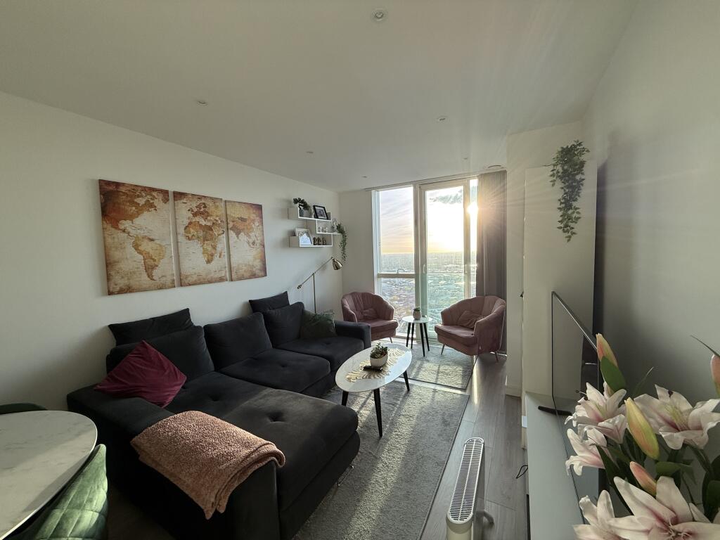 Main image of property: Pinnacle Apartments, Saffron Central Square, Croydon
