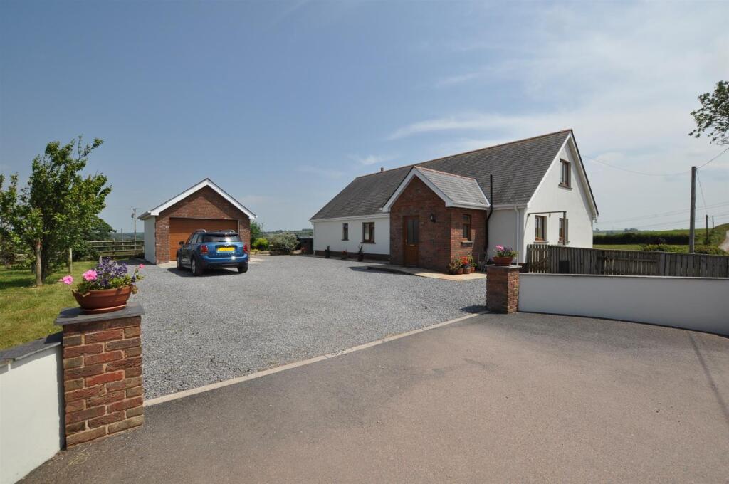 Llangain, Carmarthenshire photo 3