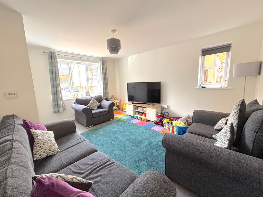 Beauchamp Avenue, Midsomer Norton - View 2