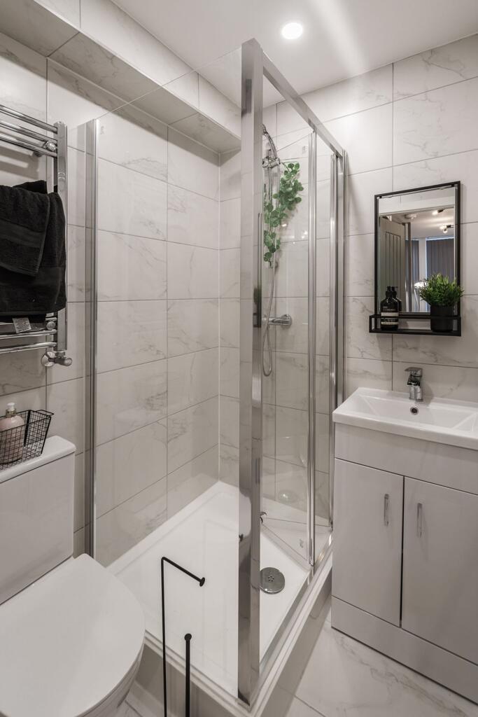 House in Coventry, West Midlands - More