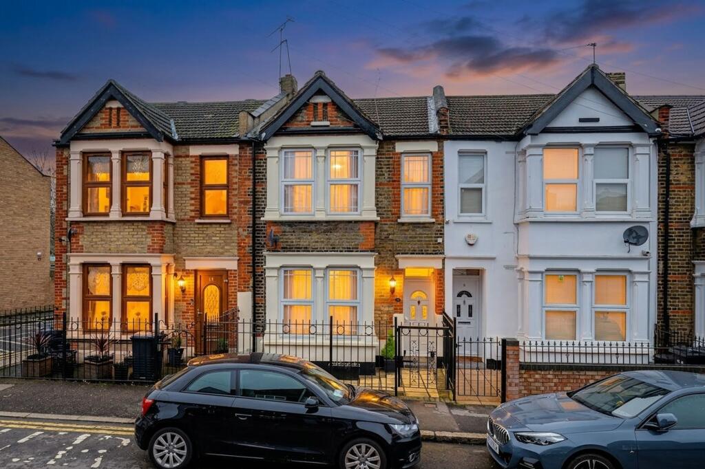 Main image of property: Essex Road, Chadwell Heath, RM6