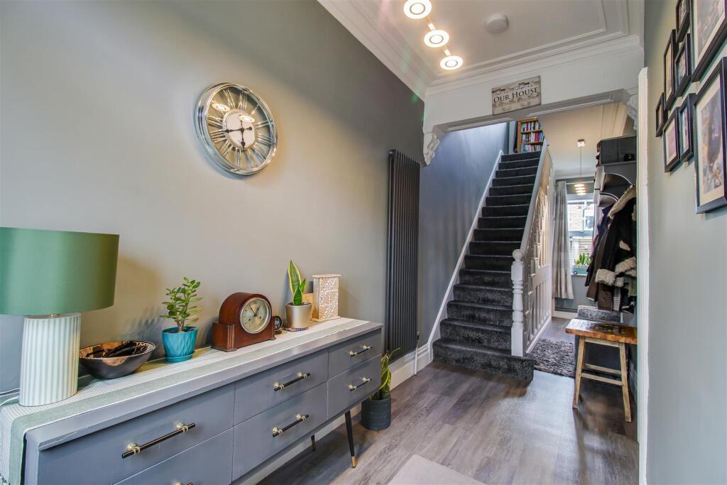 House in Wakefield - View 5