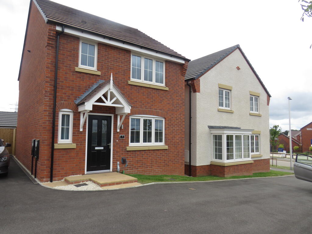 Main image of property: Pinewood Avenue, Warwick