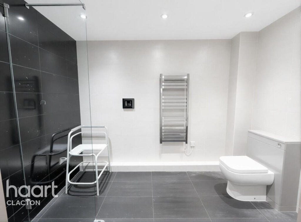 Apartment in Colchester - View 4
