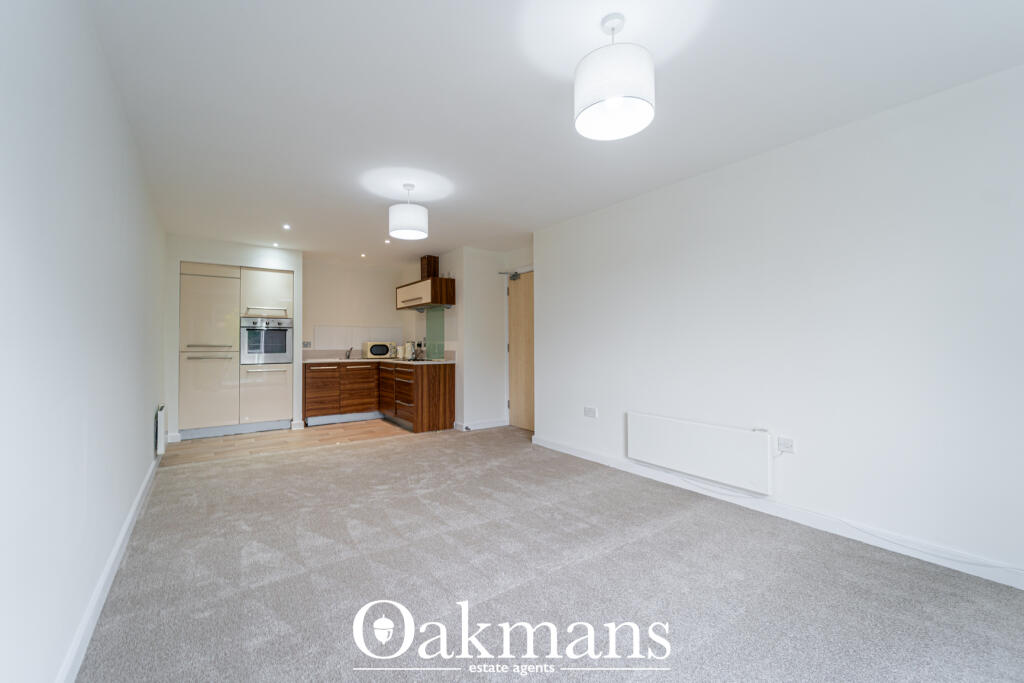Apartment in Birmingham, West Midlands - View 4