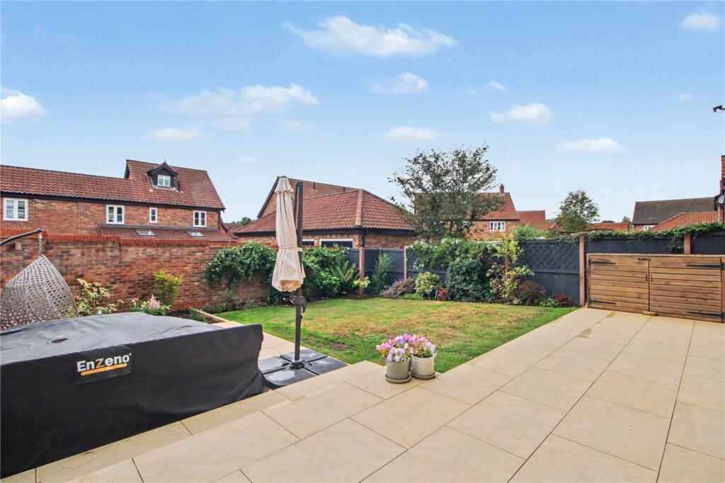 House in South Norfolk, Poringland - View 2