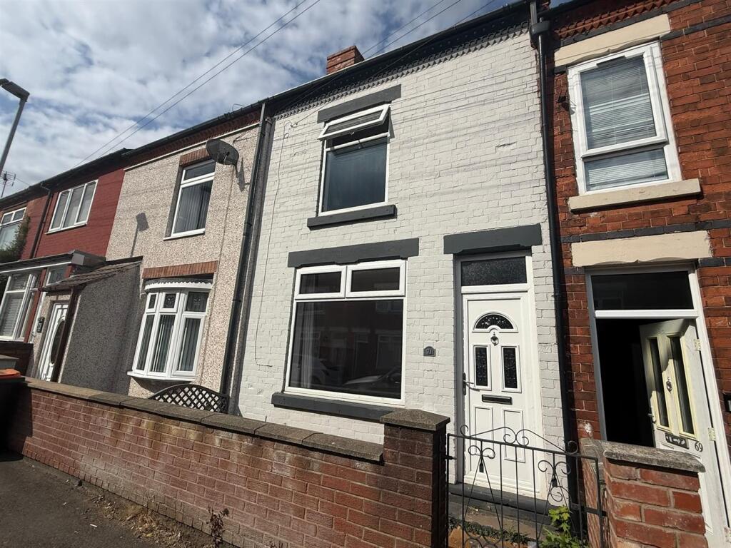 Main image of property: Fantastic 3 bed terrace, Barker Street, Huthwaite, Sutton-In-Ashfield