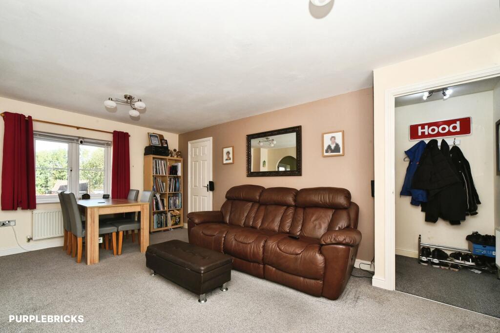 House in Swindon - View 5