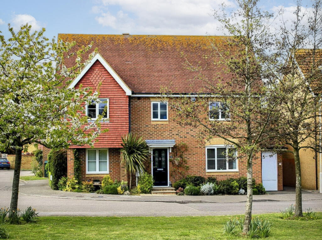 Main image of property: Collar Makers Green, Canterbury, CT3