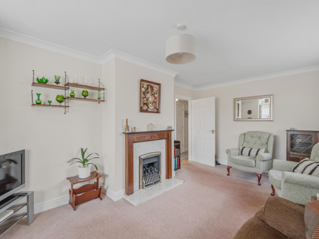 2 Hawthorn Close, Leyburn, DL8 5SN photo 4
