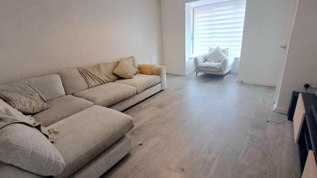 Broadbent Street, Rochdale, OL11 3DD photo 2