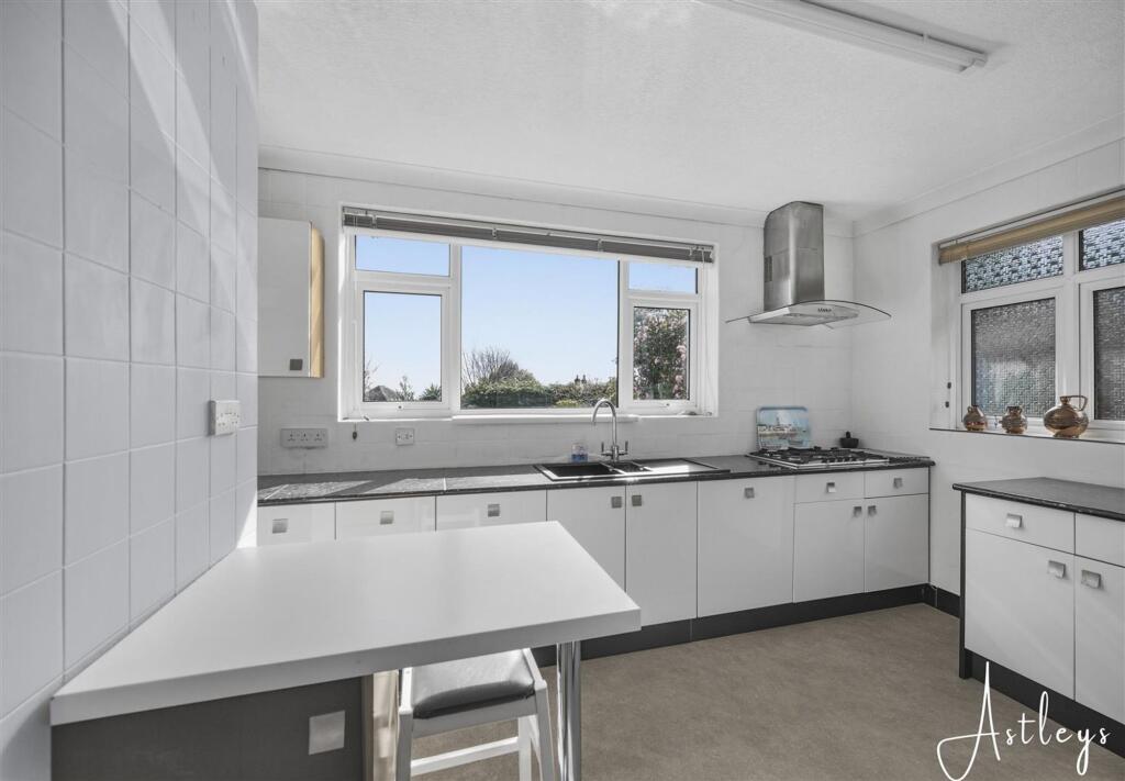 Parklands View, Sketty, SA2 photo 3