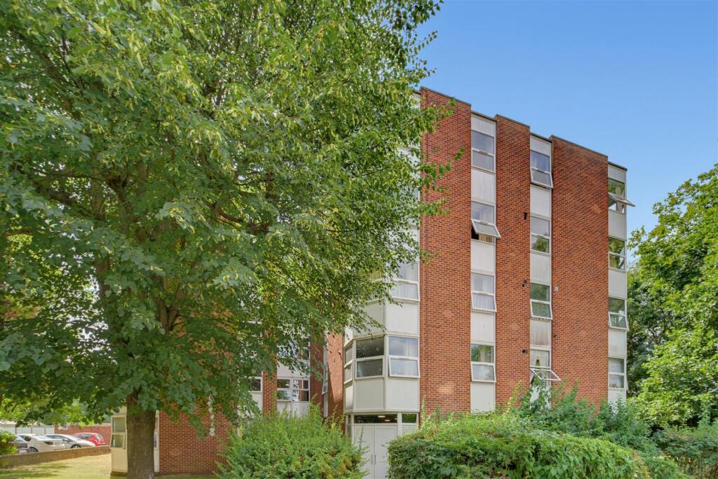 Main image of property: Riverside Close, Hanwell