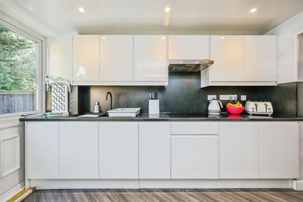 House in Nottingham, Nottinghamshire - View 3