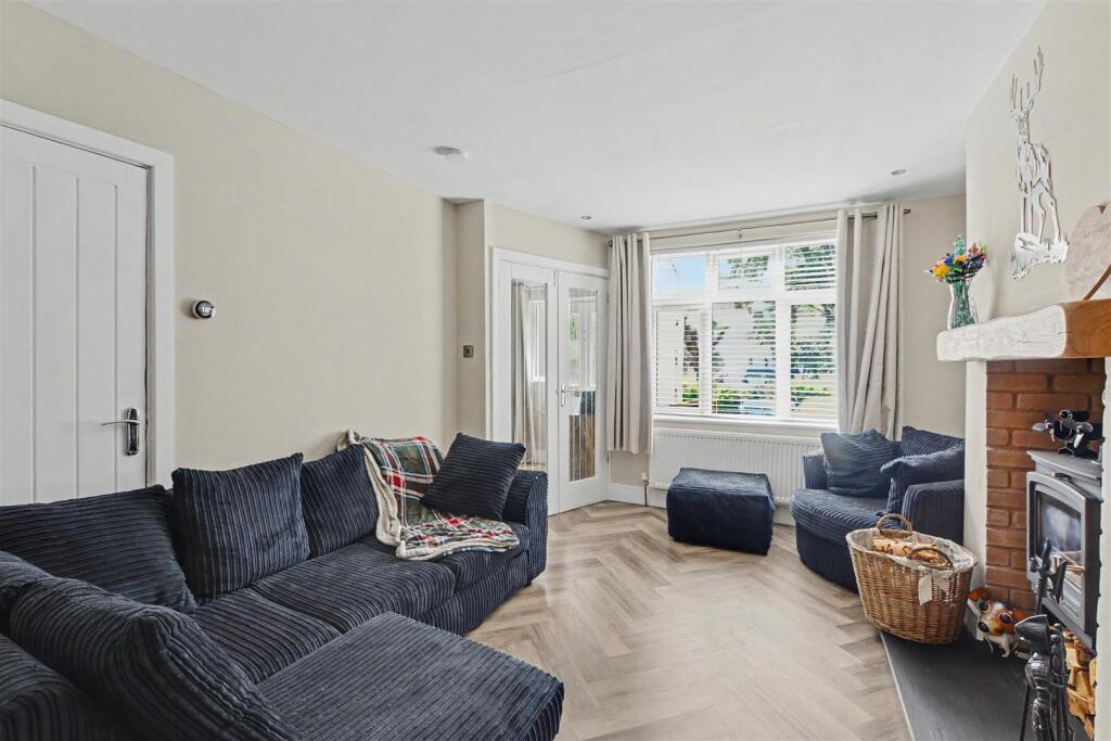 House in Nottingham, Chilwell - View 2