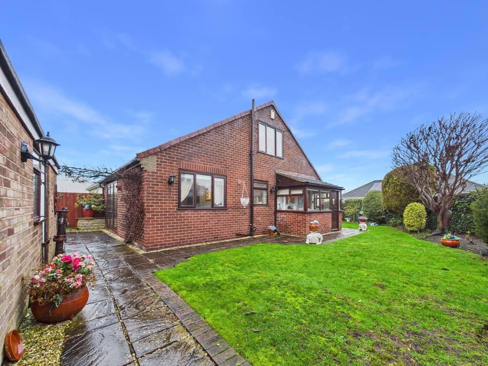 2-bed semi-detached on Norwood Road, Hemsworth, Pontefract, £220,000