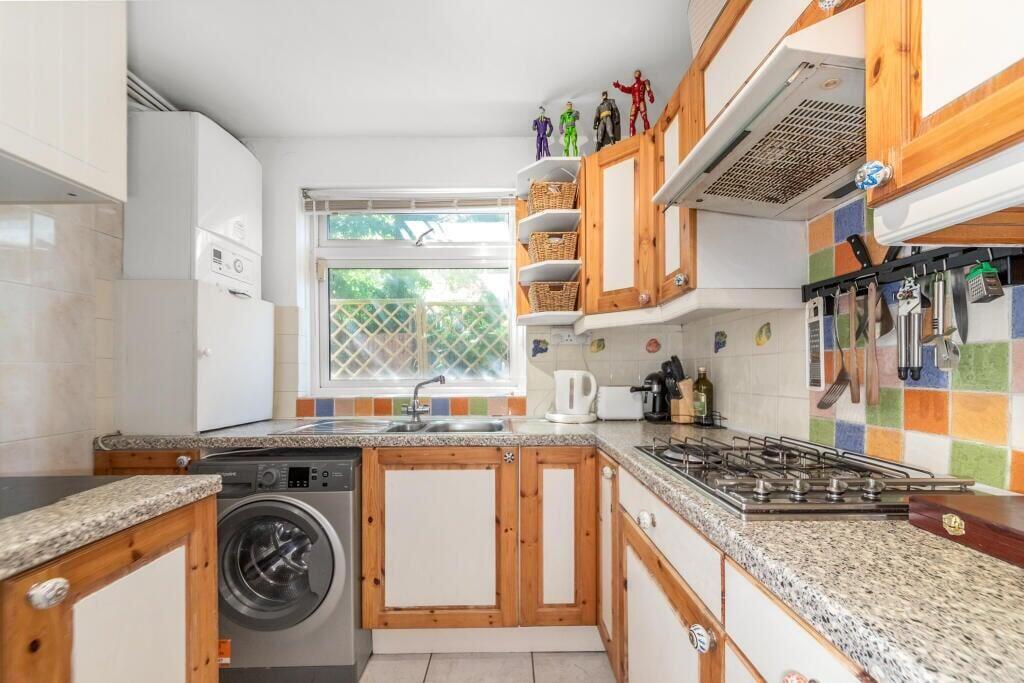 Apartment in London - More