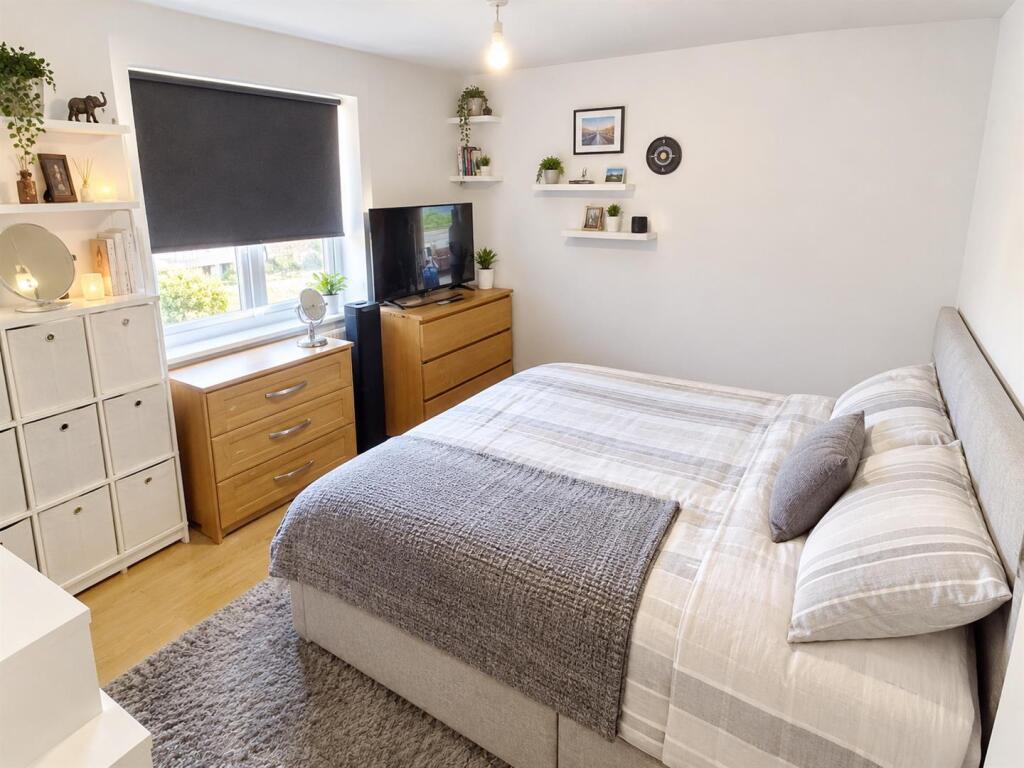Reid Close, Hayes photo 4
