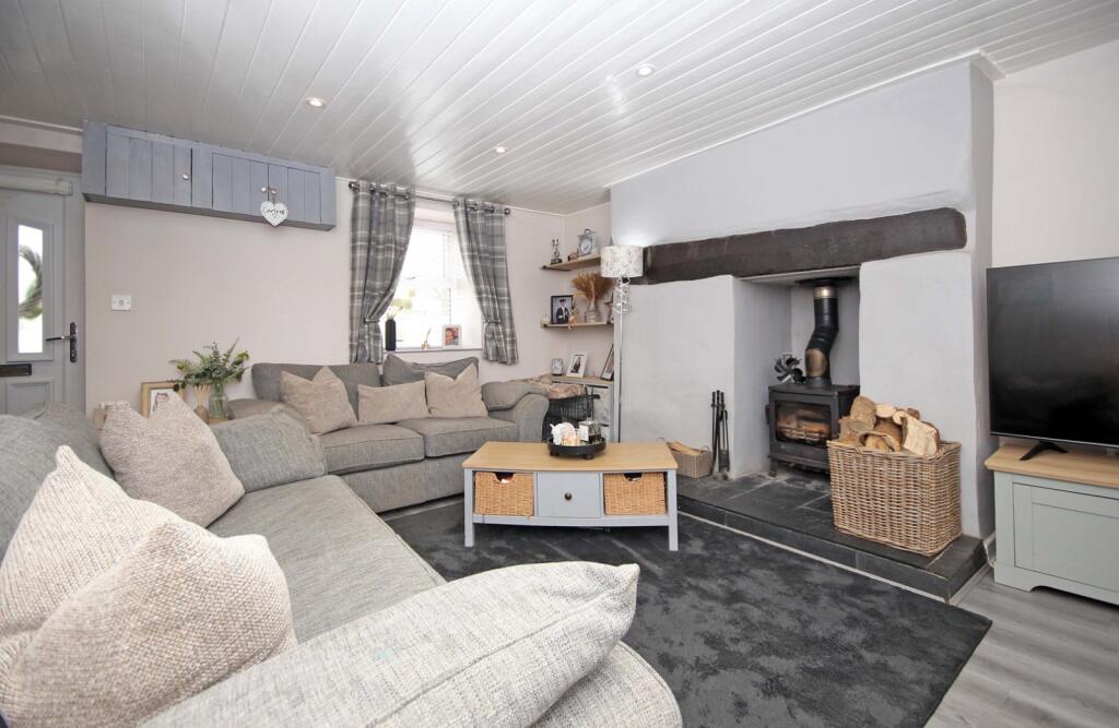 House in Gwynedd, Llanrug - View 2