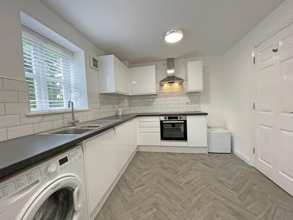 House in Plymouth, Manadon - More