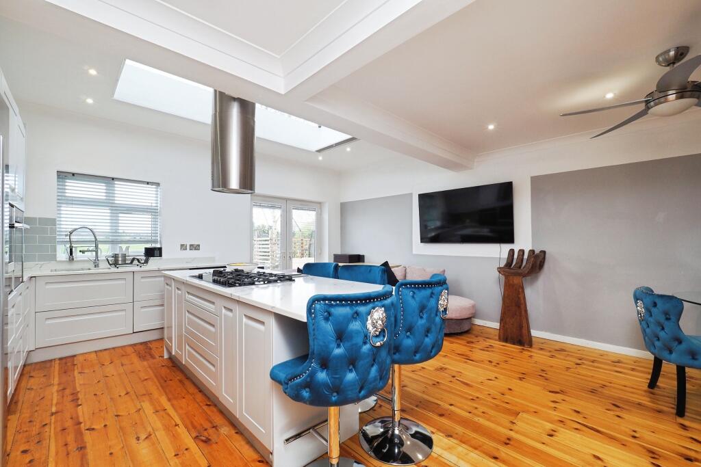 House in Nottingham, Wilford - View 3
