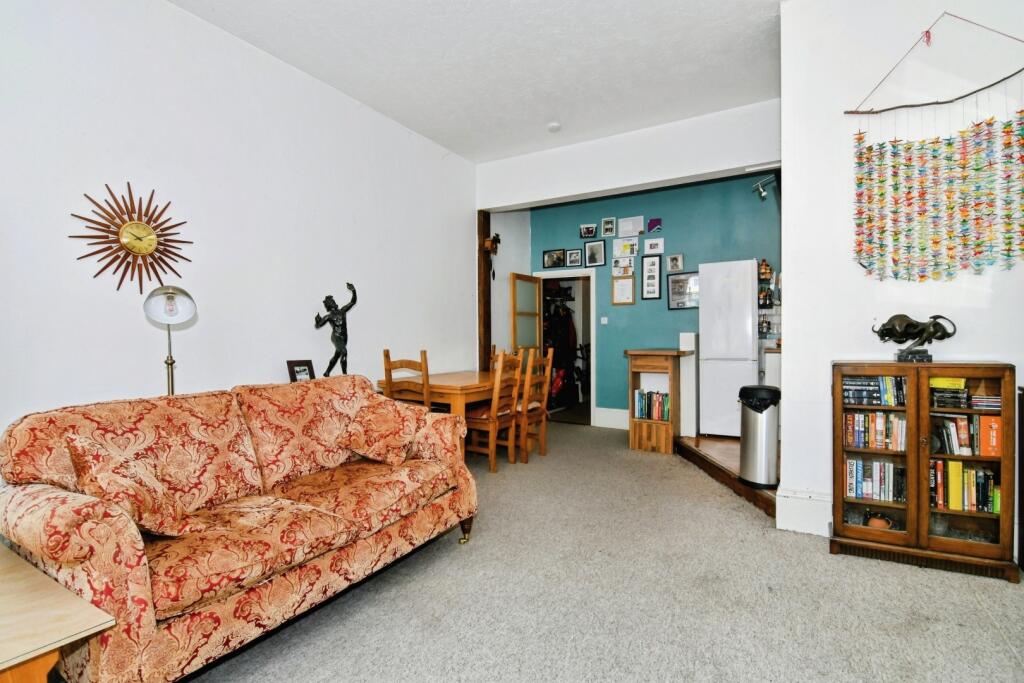 Apartment in Exeter - View 3
