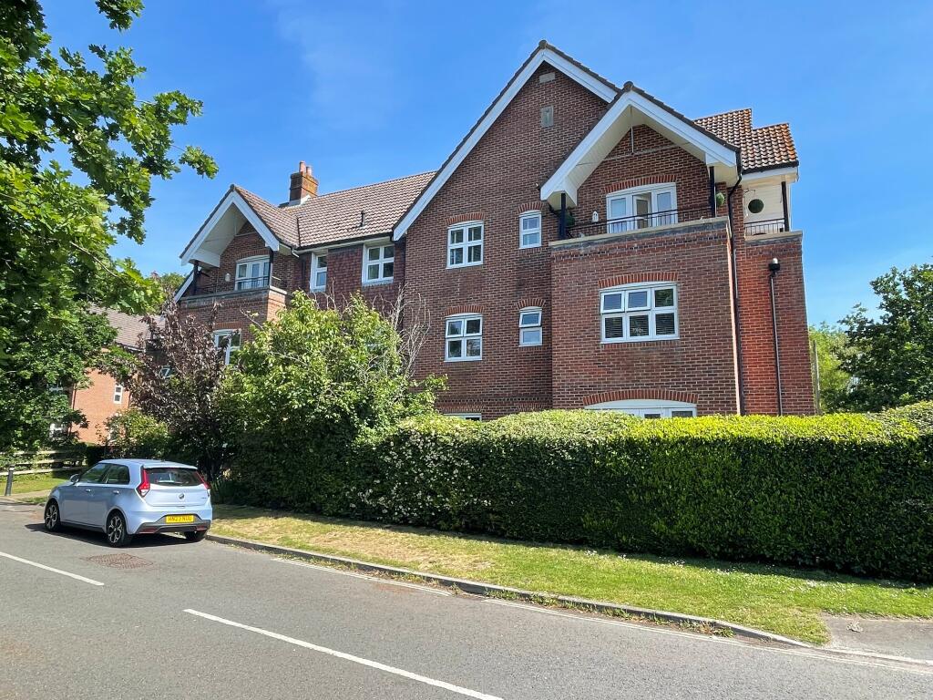 Main image of property: The Watermark, Southampton Road, Hythe