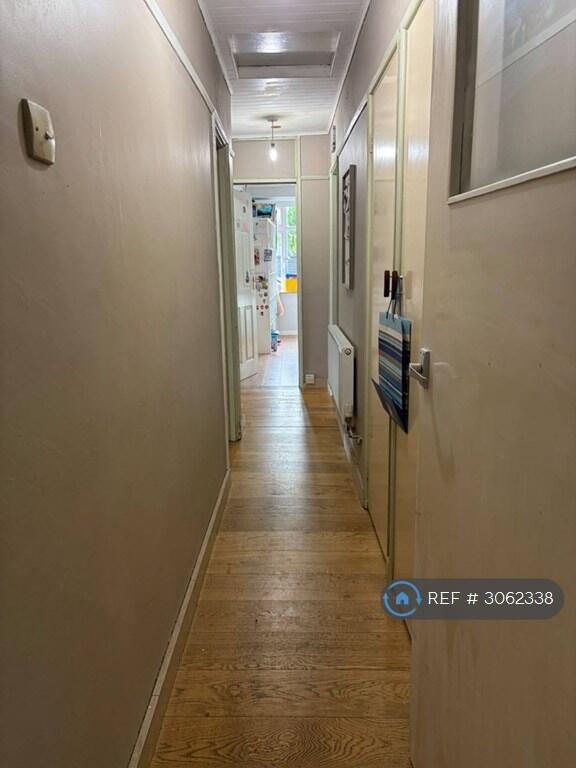 House in Chelmsford, Melbourne - More