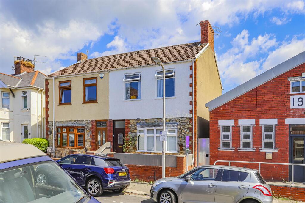4-bed semi-detached on Beryl Road, Barry, £285,000