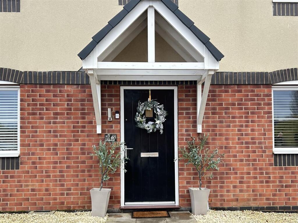 Poppy Avenue, Oldbury image 2