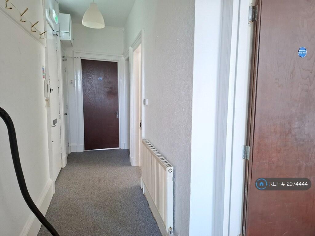 Apartment in Glasgow, Cranstonhill, Sandyford - View 4