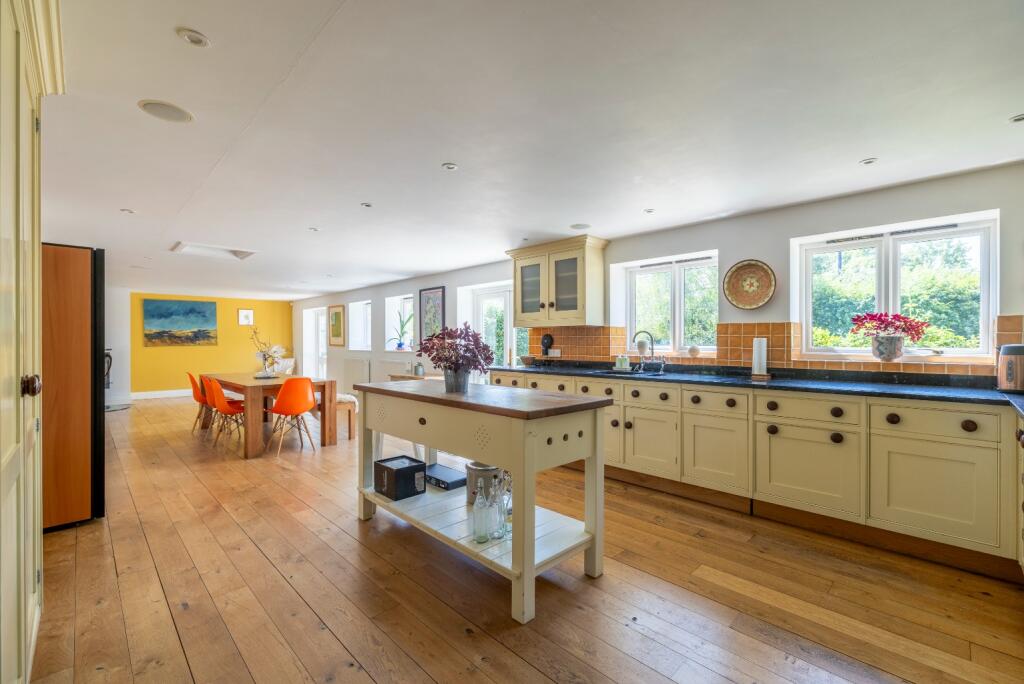 House in Taunton - View 5