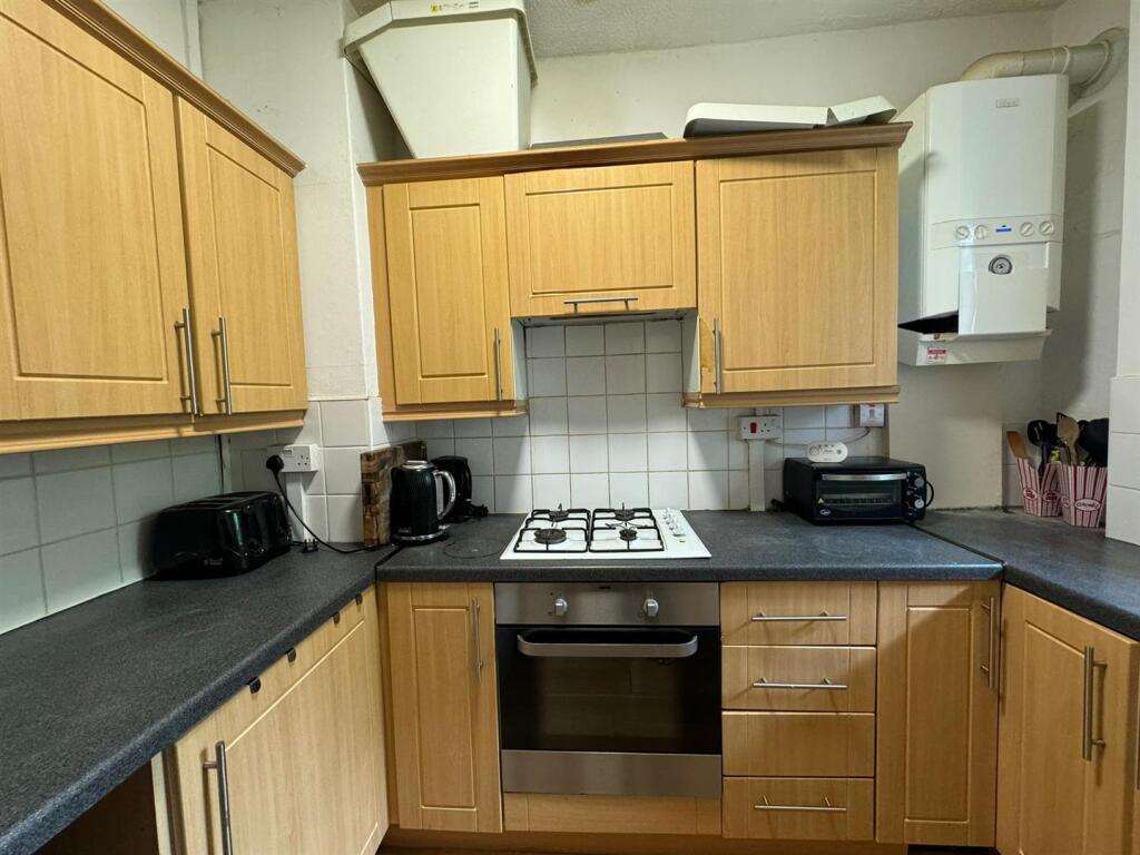 3 bedroom flat for rent