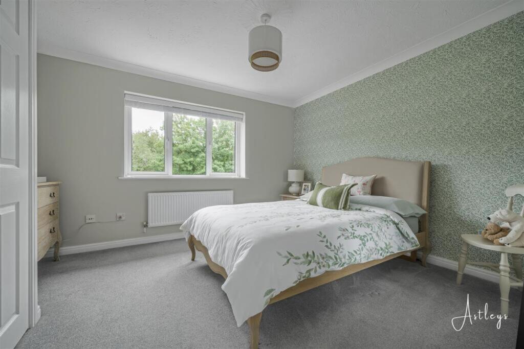 Drumfields, Cadoxton, SA10 - View 4