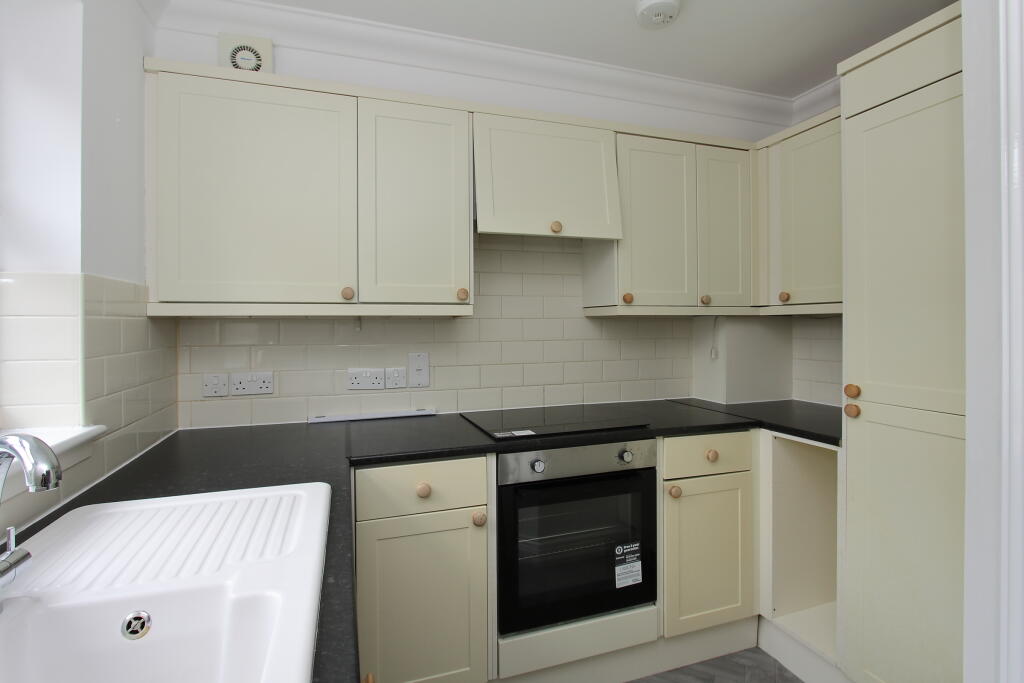 House in Ludgershall, Wiltshire - View 2