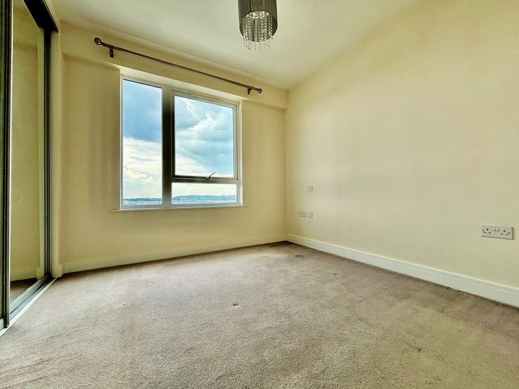 Apartment in Gillingham, Medway - View 5