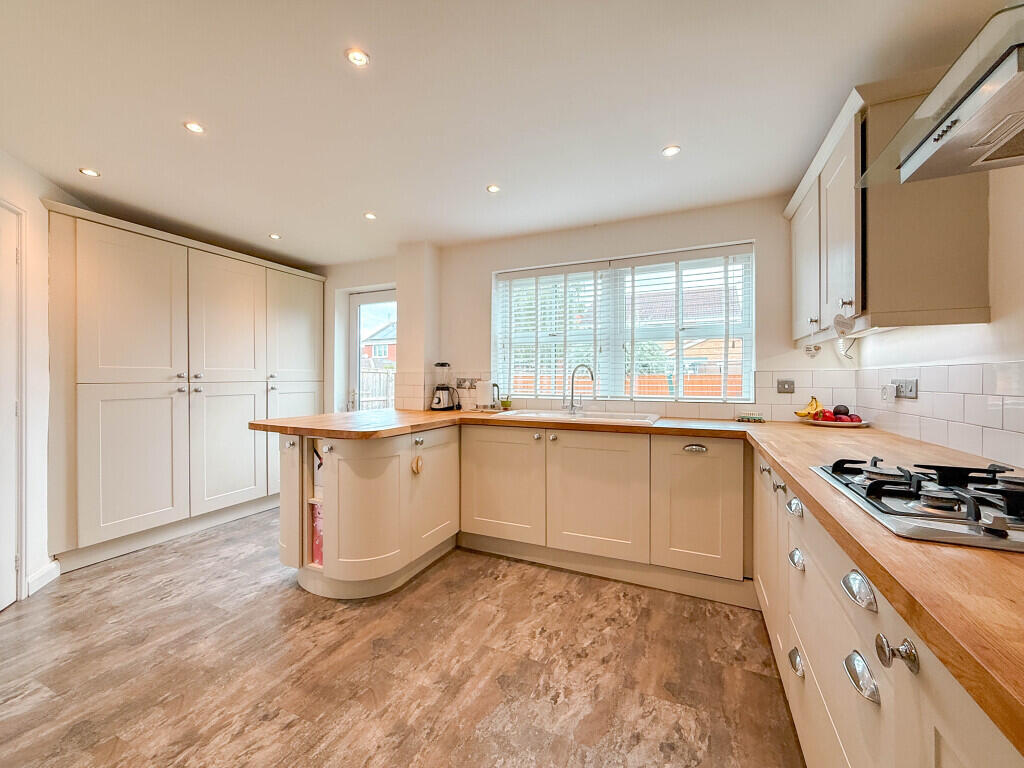 House in Ingleby Barwick, Round Hill, Stockton-on-Tees - View 3