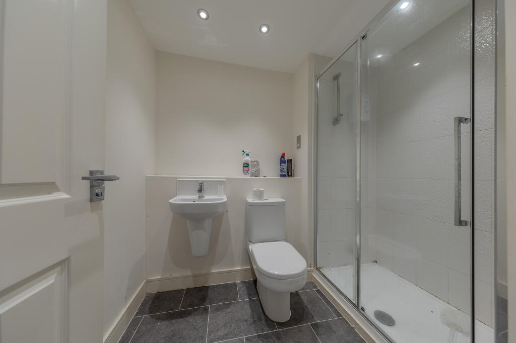 Apartment in Derby - View 4