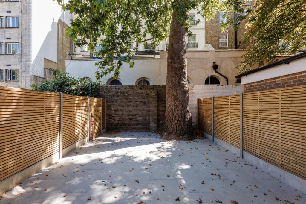 House in London, Kensal Town, Bayswater - View 4