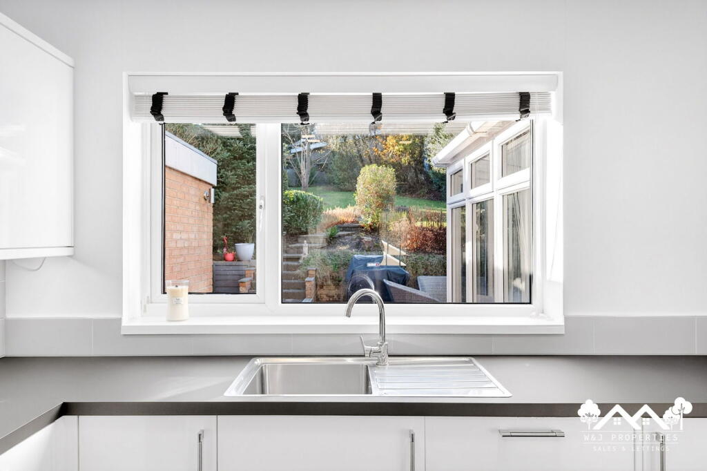 Additional image 10 of Earls Drive, Hoddlesden, Darwen, BB3